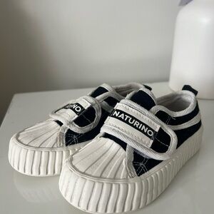 Naturino Kids Black and White Shoes size 24